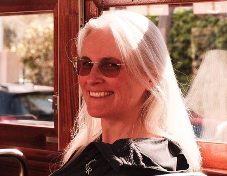 Photo of Siân Harris